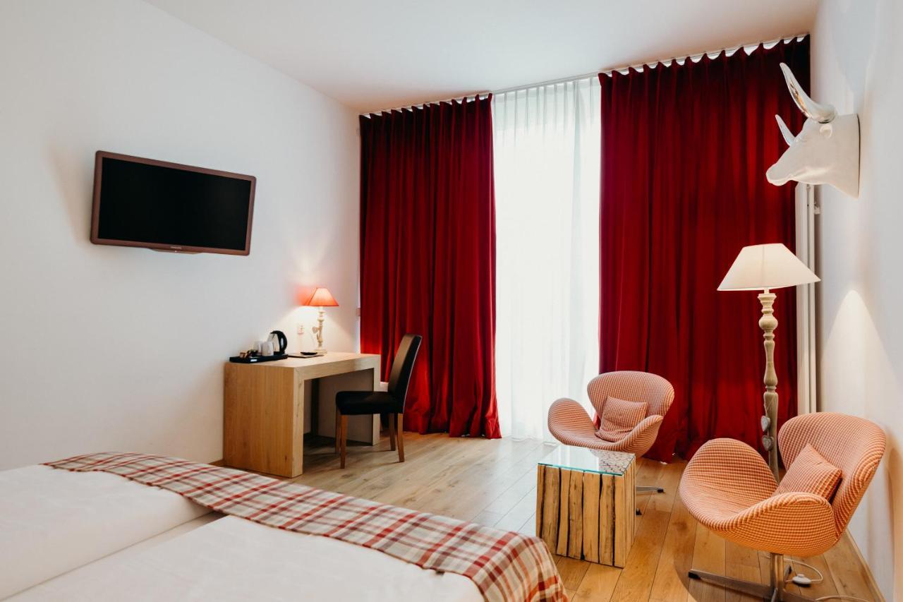 Hotel Crystal Saarbrucken Bagian luar foto