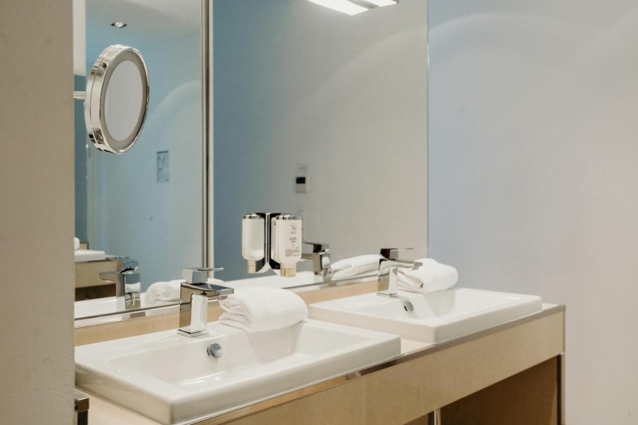 Hotel Crystal Saarbrucken Bagian luar foto